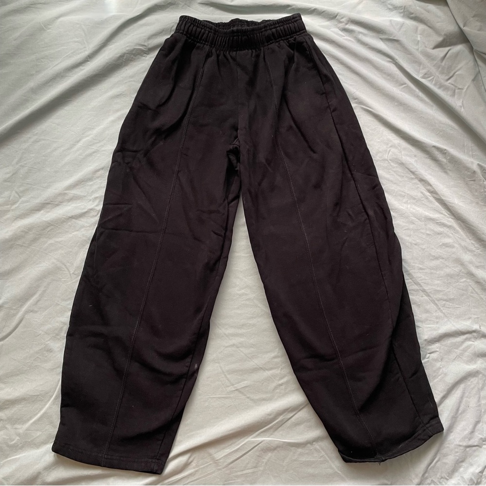 Zara black comfy cropped sweatpants